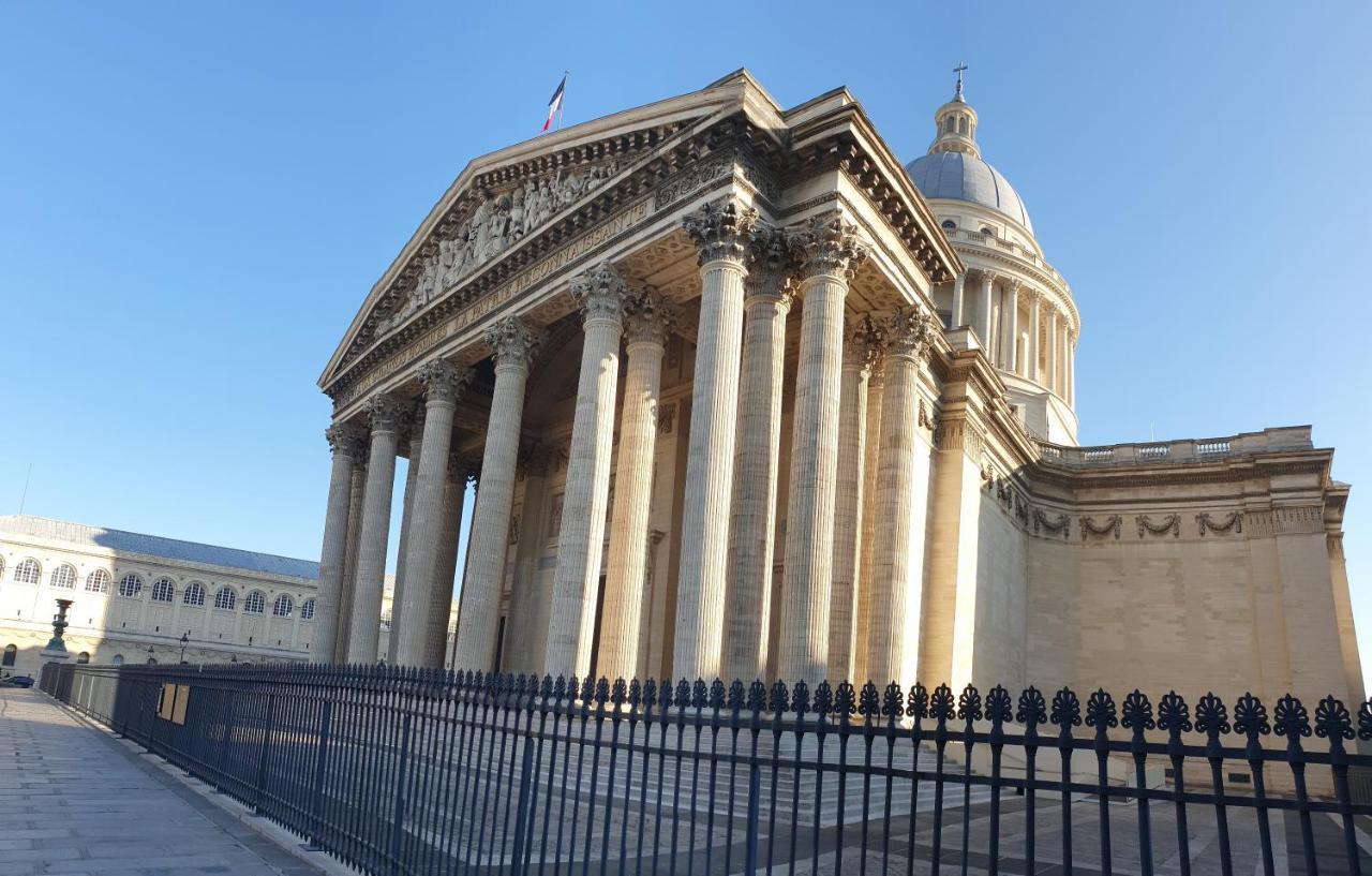 Apartamento A 2 Pas de Panthéon Quartiers Latins París Exterior foto